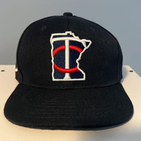 SnapBack New Era Minnesota Twins batting practice hat - Picture 2 of 5